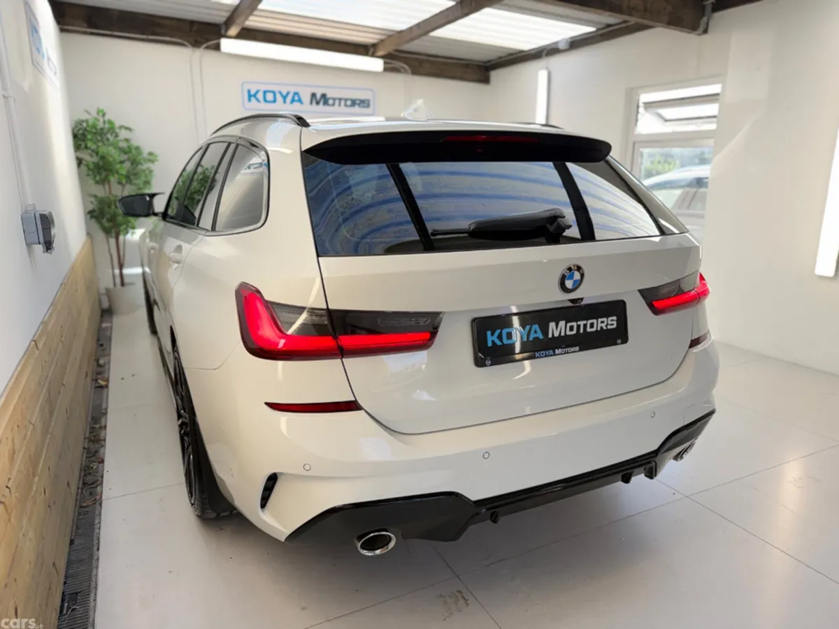 BMW 3-Series Estate, Diesel, 2021, White