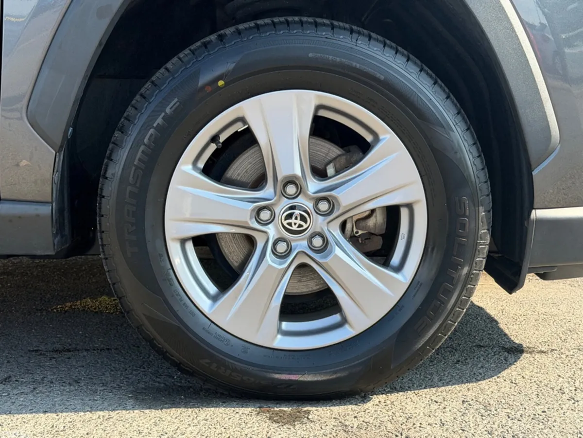 Toyota RAV4 SUV, Petrol Hybrid, 2022, Grey