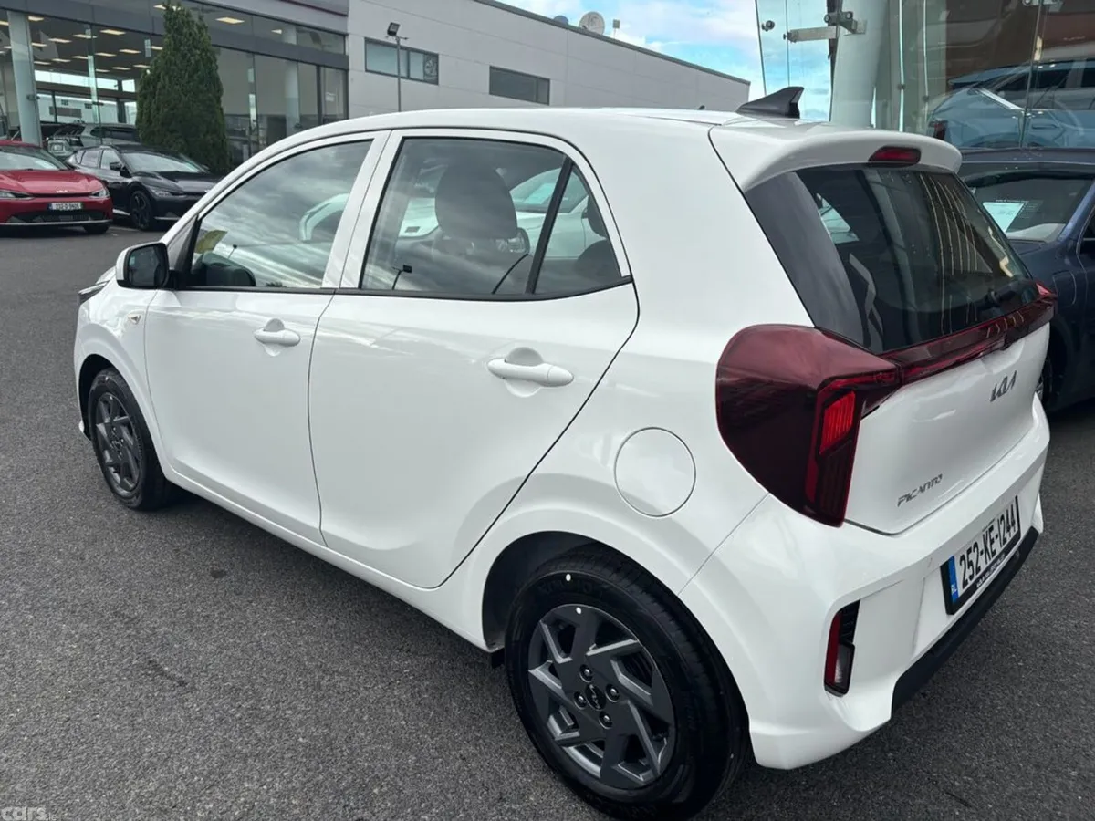 Kia Picanto Hatchback, Petrol, 2025, White