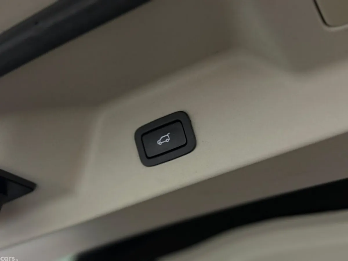 Land Rover Range Rover SUV, Petrol Plug-in Hybrid, 2019, Grey