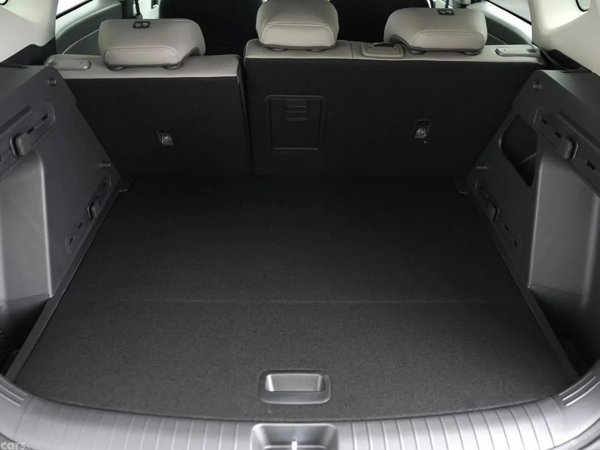 Kia Seltos SUV, Petrol, 2027, Grey