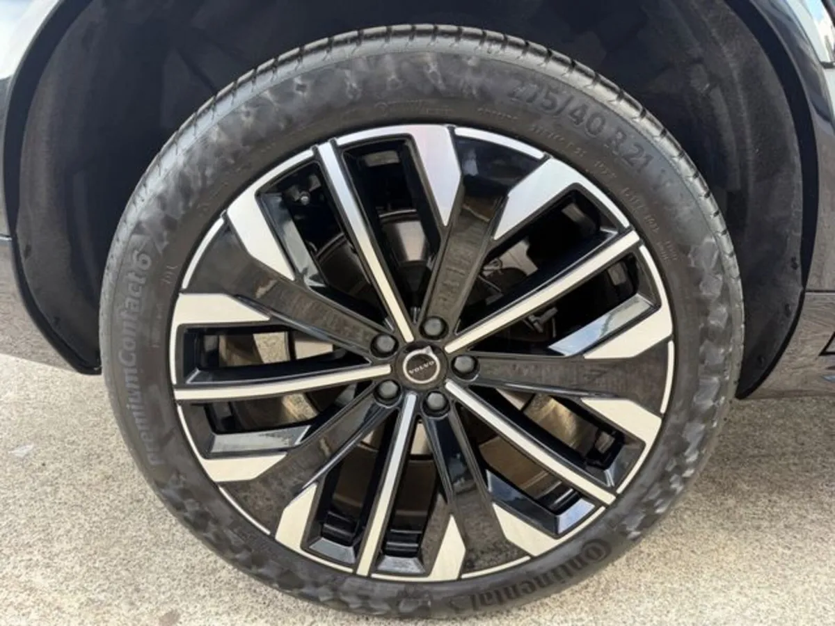 Volvo XC90 SUV, Petrol Plug-in Hybrid, 2026, Black