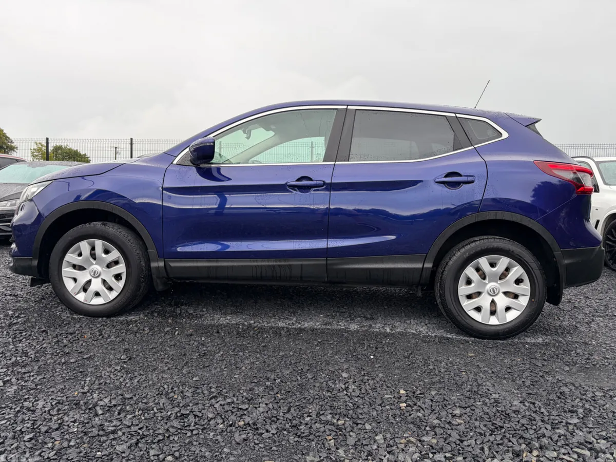Nissan Qashqai MPV, Petrol, 2018, Blue
