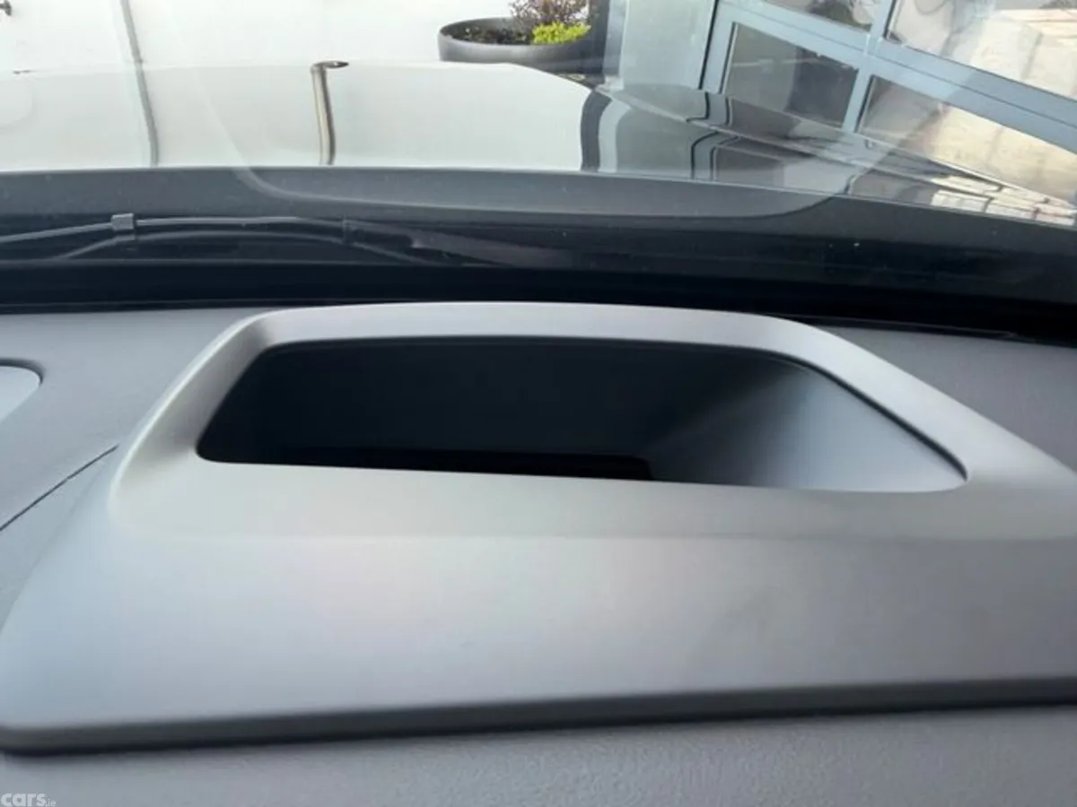 Volvo XC90 SUV, Petrol Plug-in Hybrid, 2026, Black