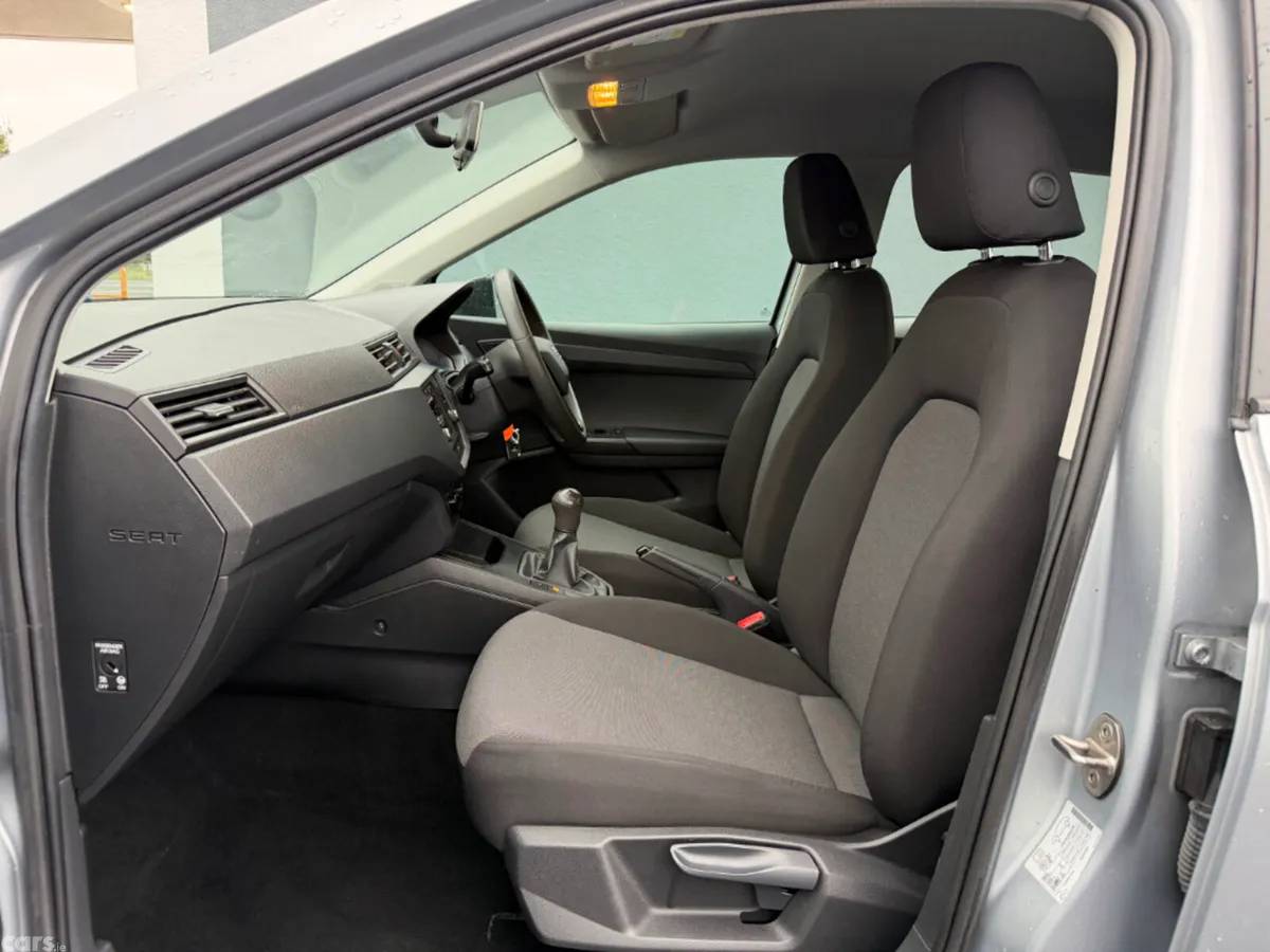 SEAT Arona Hatchback, Petrol, 2019, Grey