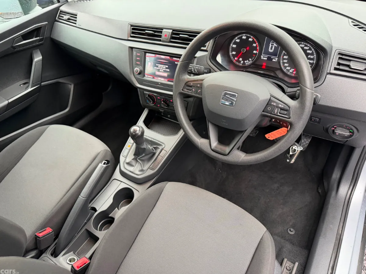 SEAT Arona Hatchback, Petrol, 2019, Grey