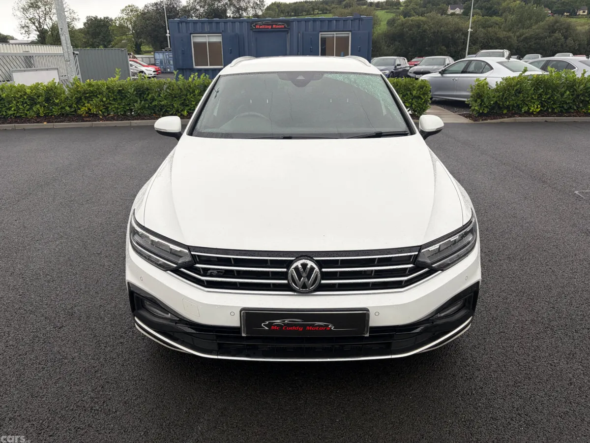 Volkswagen Passat Estate, Diesel, 2020, White