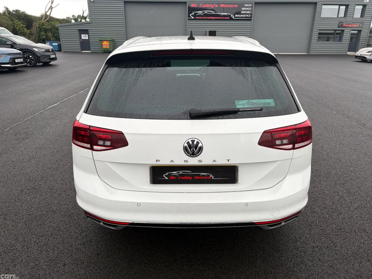 Volkswagen Passat Estate, Diesel, 2020, White