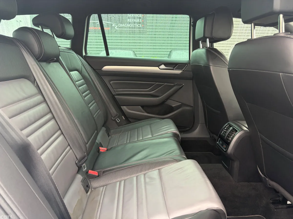 Volkswagen Passat Estate, Diesel, 2020, White