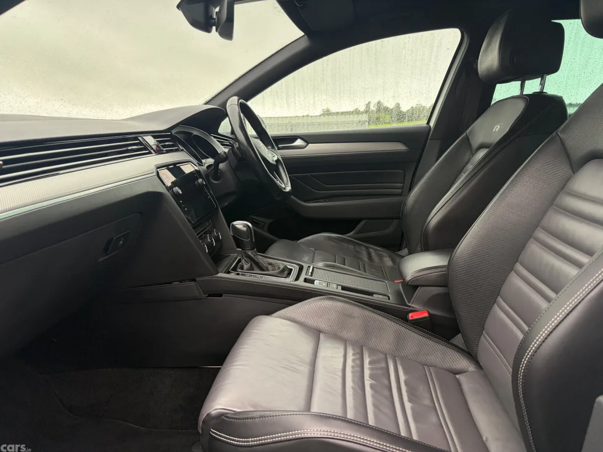 Volkswagen Passat Estate, Diesel, 2020, White