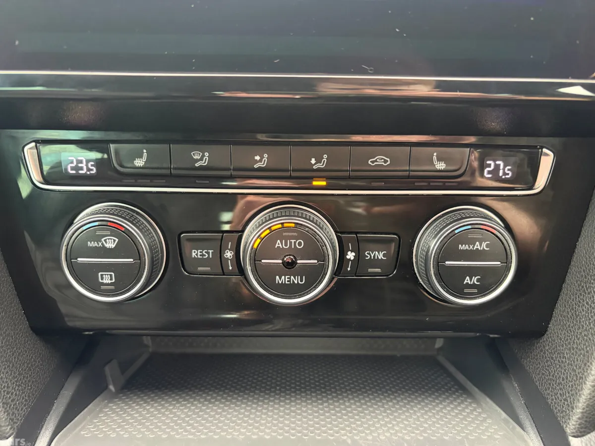 Volkswagen Passat Estate, Diesel, 2020, White