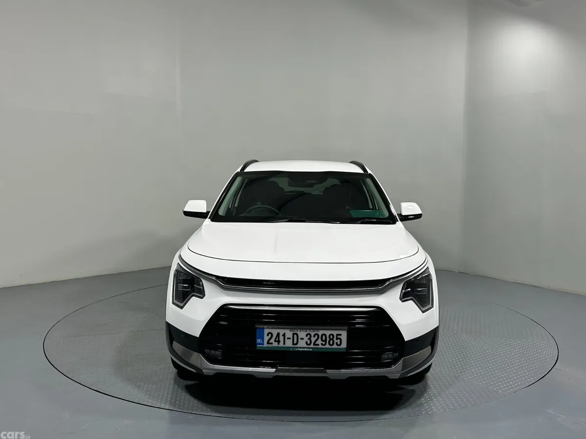 Kia Niro SUV, Petrol Hybrid, 2024, White