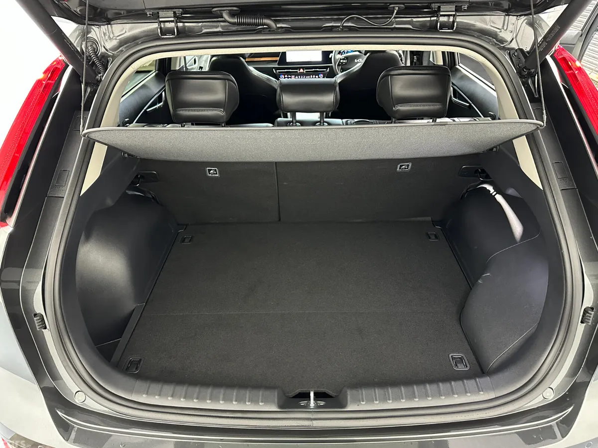 Kia Niro SUV, Petrol Plug-in Hybrid, 2026, Grey