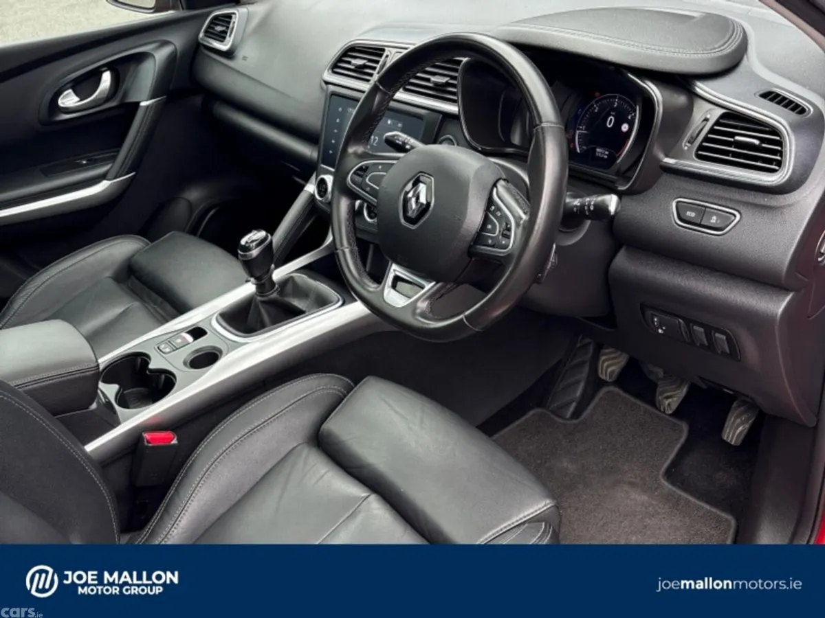 Renault Kadjar SUV, Diesel, 2020, Red