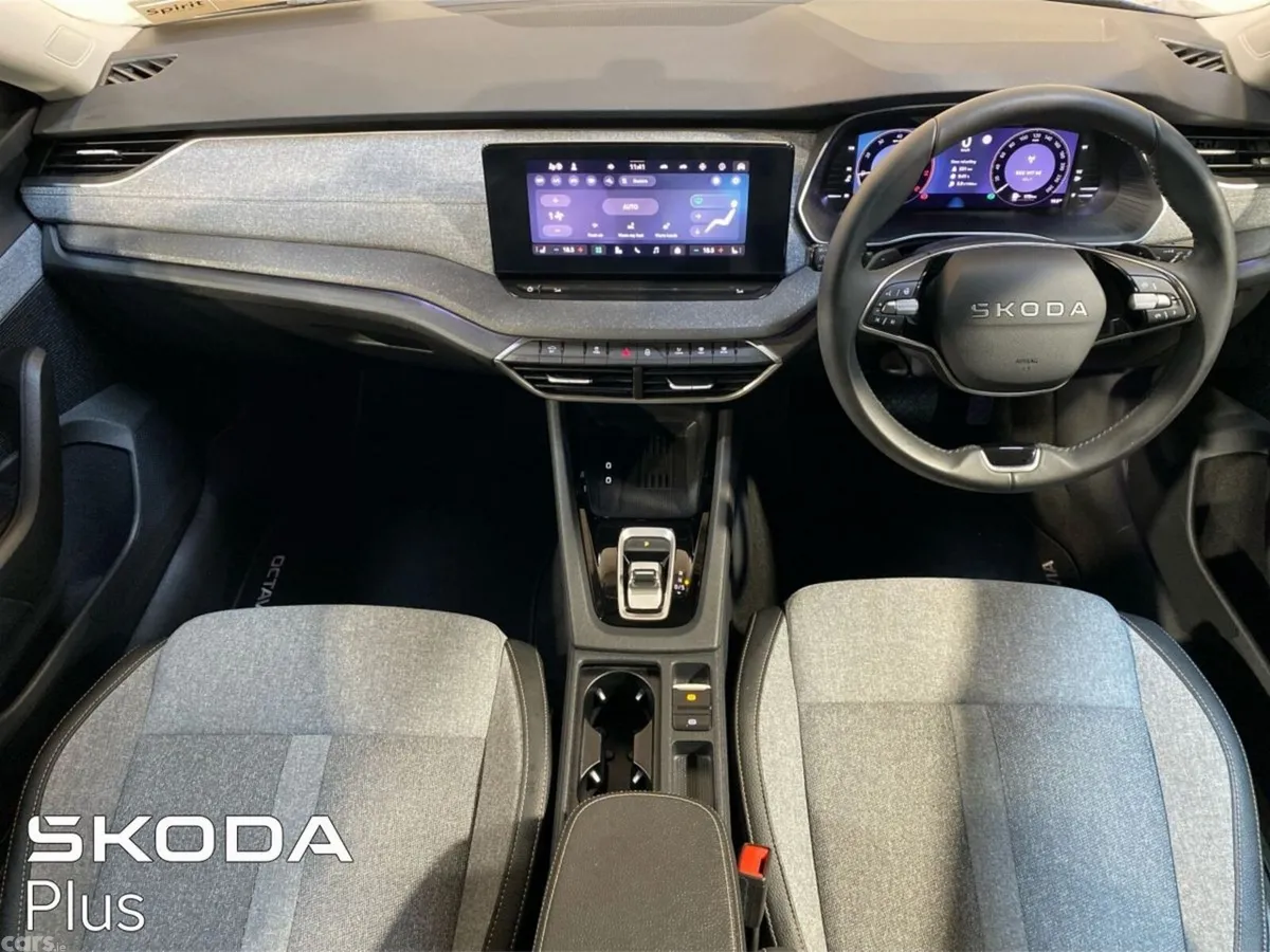 Skoda Octavia Saloon, Diesel, 2025, Blue