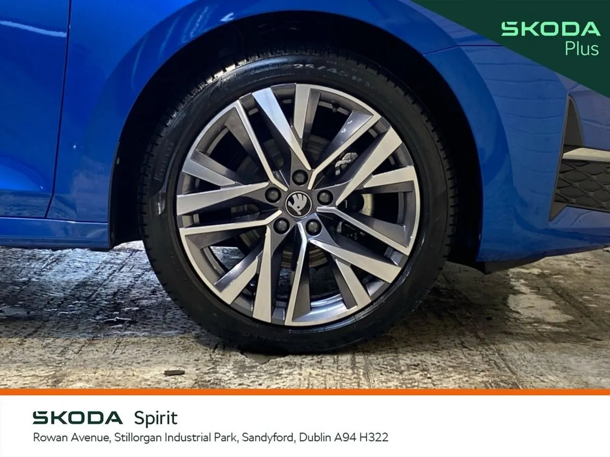 Skoda Octavia Saloon, Diesel, 2025, Blue