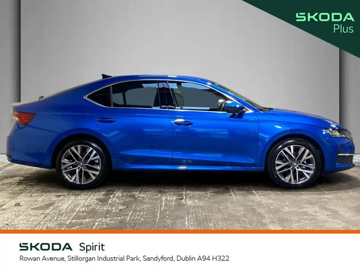 Skoda Octavia Saloon, Diesel, 2025, Blue