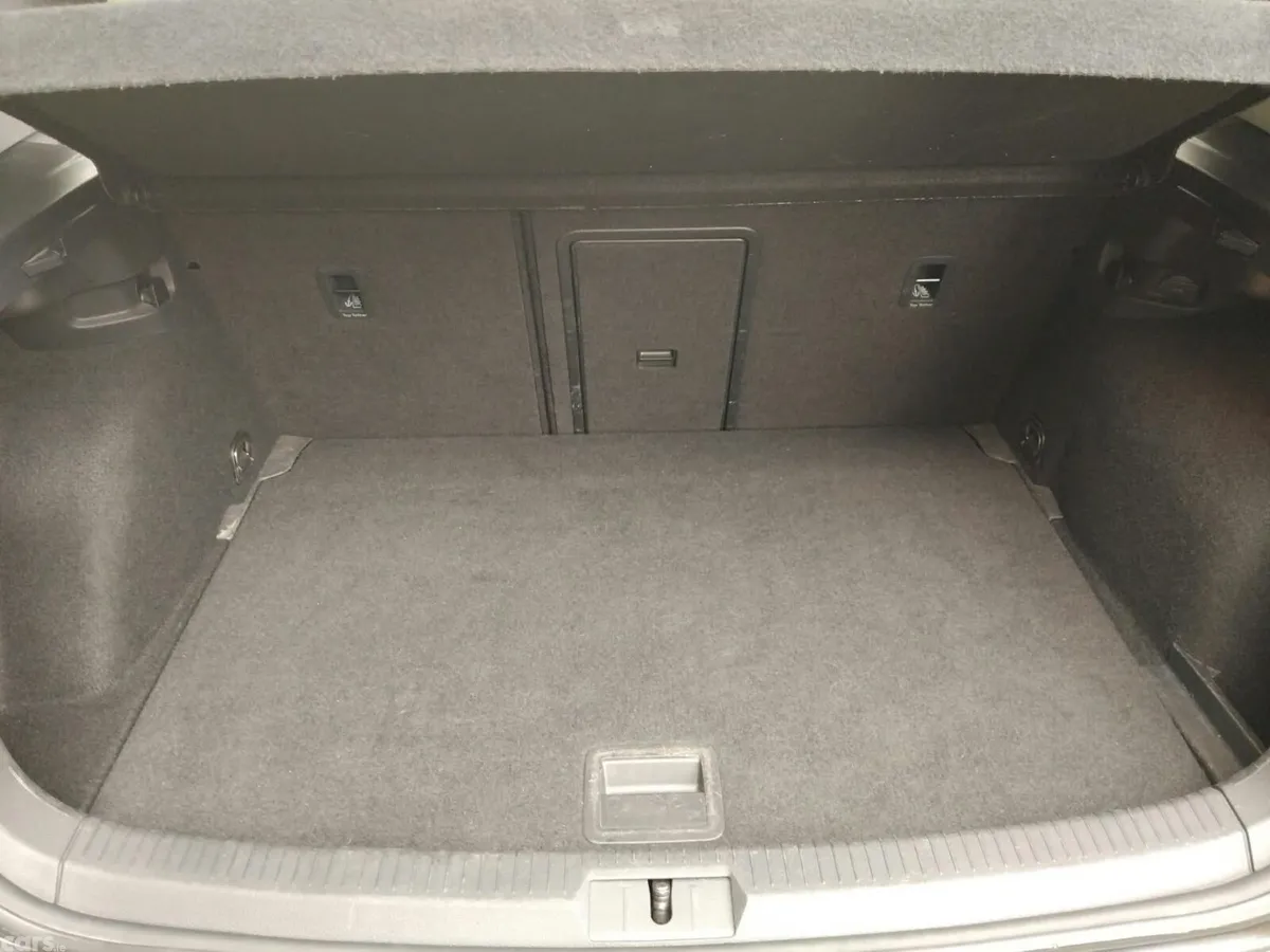 Volkswagen Golf Hatchback, Electric, 2020, Grey