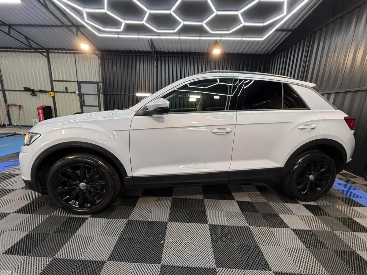 Volkswagen T-Roc SUV, Diesel, 2019, Silver