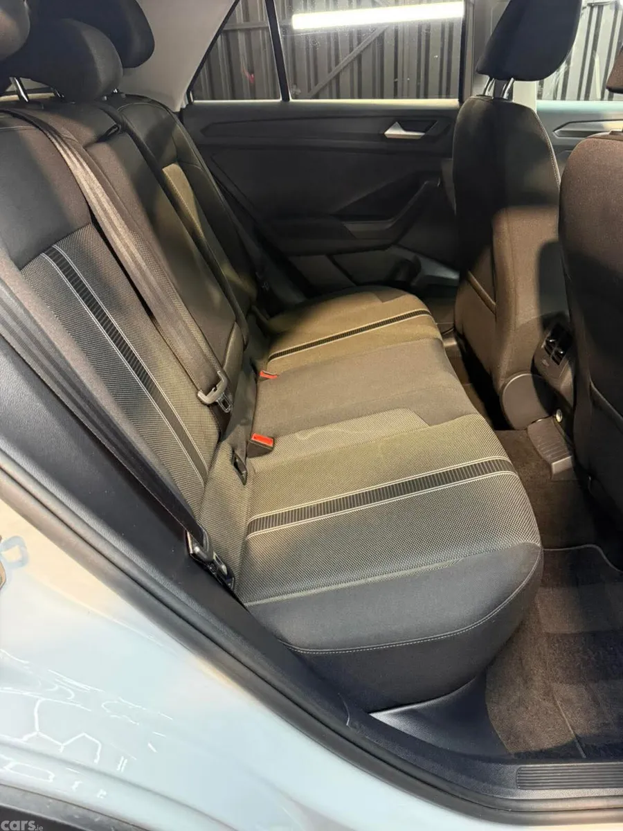 Volkswagen T-Roc SUV, Diesel, 2019, Silver