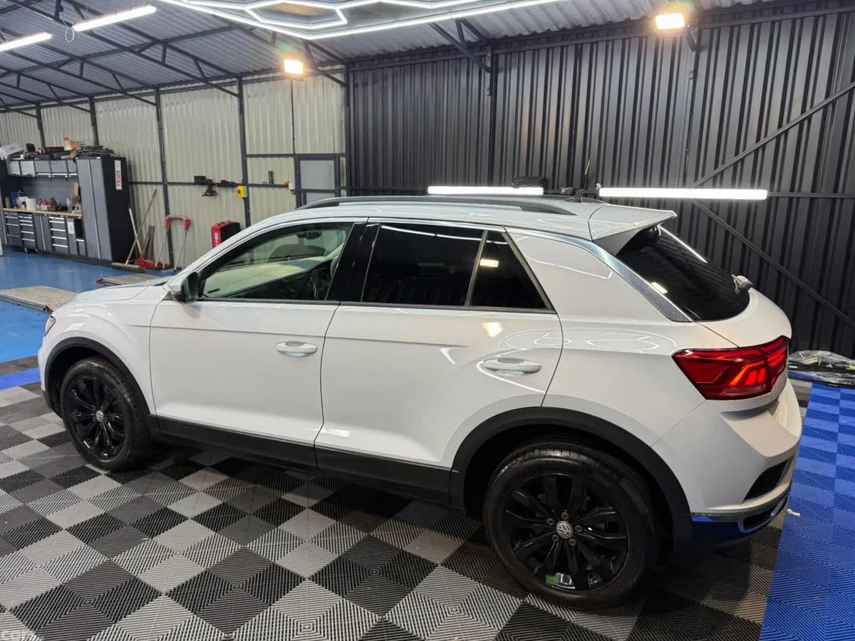 Volkswagen T-Roc SUV, Diesel, 2019, Silver