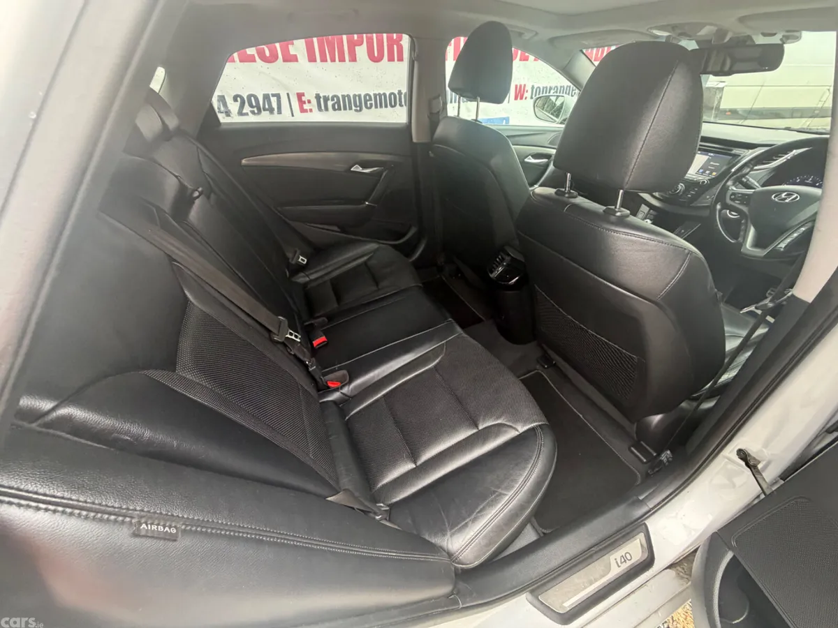 Hyundai i40 Saloon, Diesel, 2016, Silver