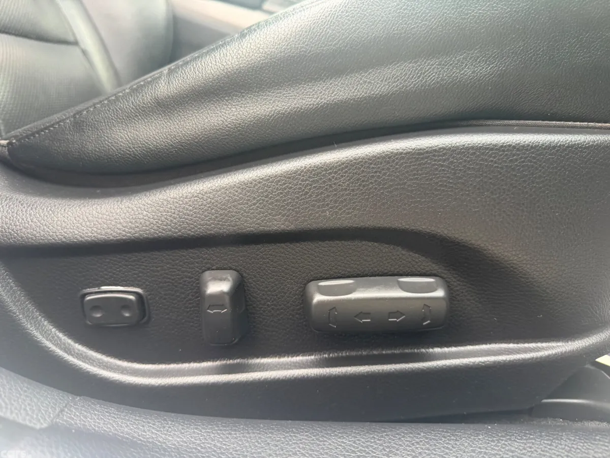 Hyundai i40 Saloon, Diesel, 2016, Silver
