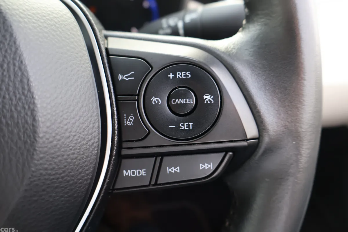 Toyota Corolla Saloon, Petrol Hybrid, 2019, Brown