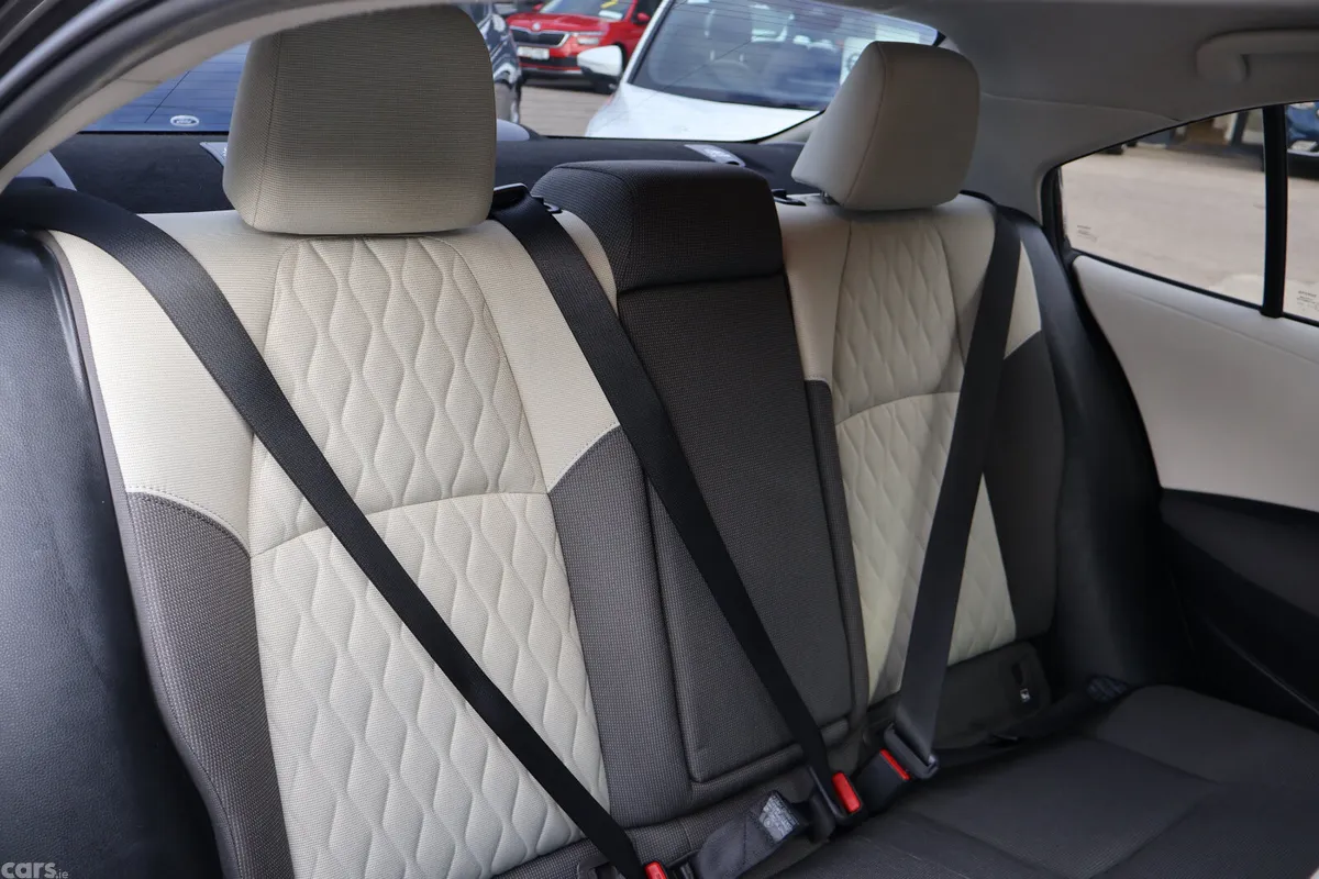 Toyota Corolla Saloon, Petrol Hybrid, 2019, Brown