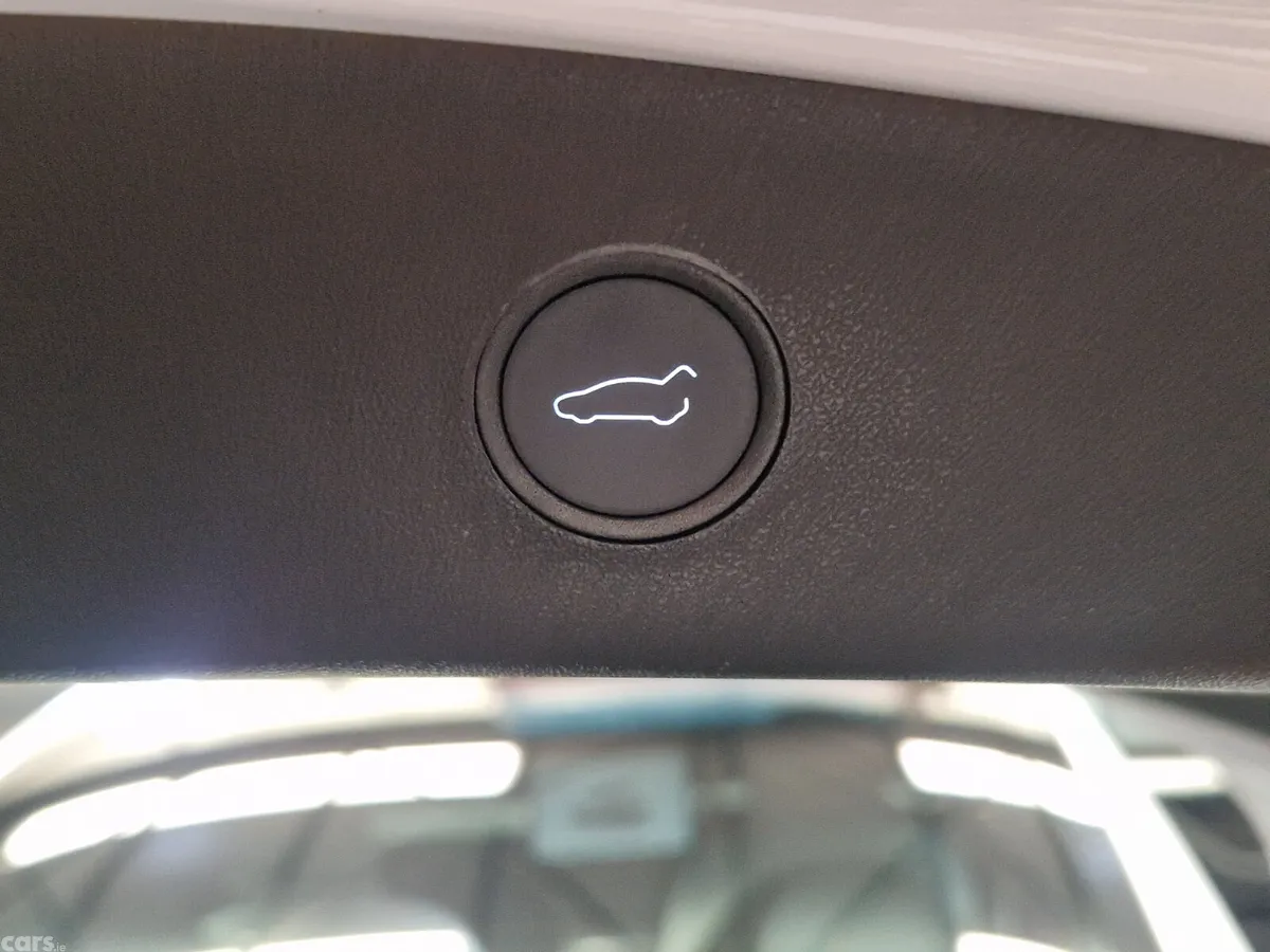 Tesla Model 3 Saloon, Electric, 2022, White