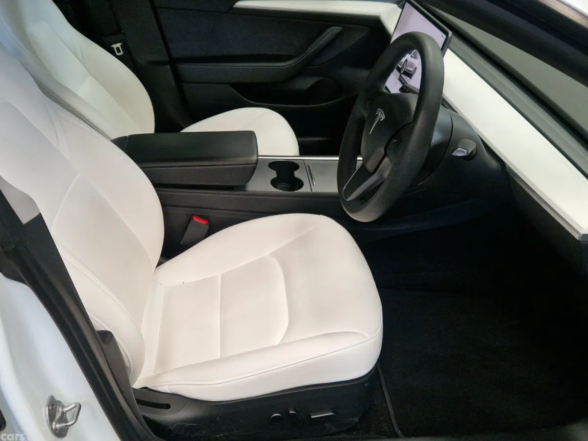 Tesla Model 3 Saloon, Electric, 2022, White