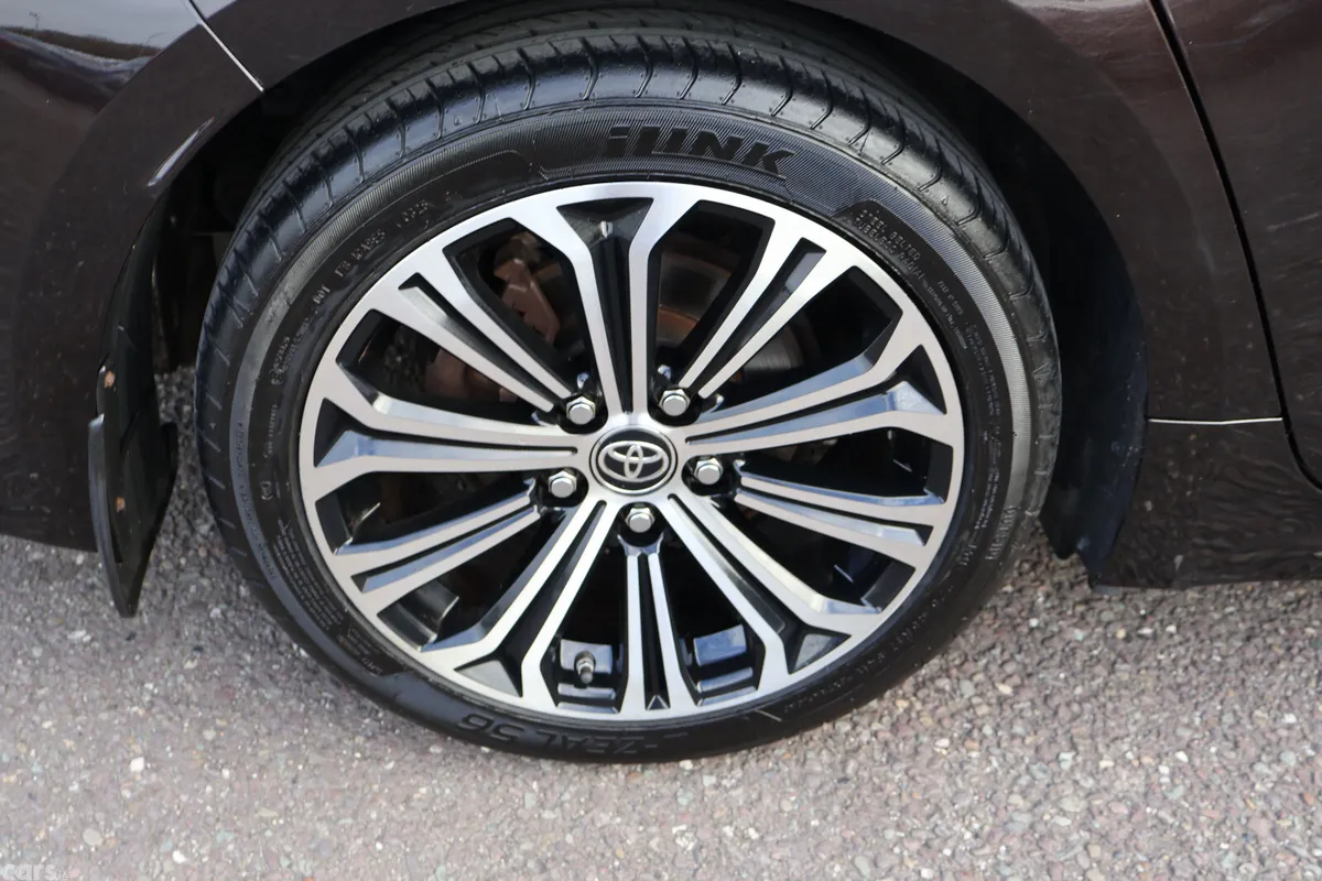 Toyota Corolla Saloon, Petrol Hybrid, 2019, Brown