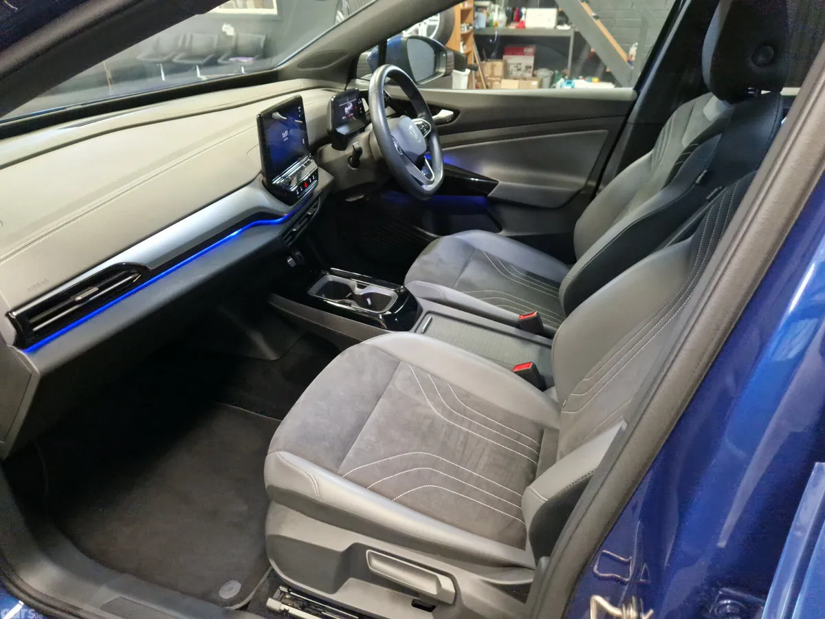 Volkswagen ID.4 Estate, Electric, 2023, Blue