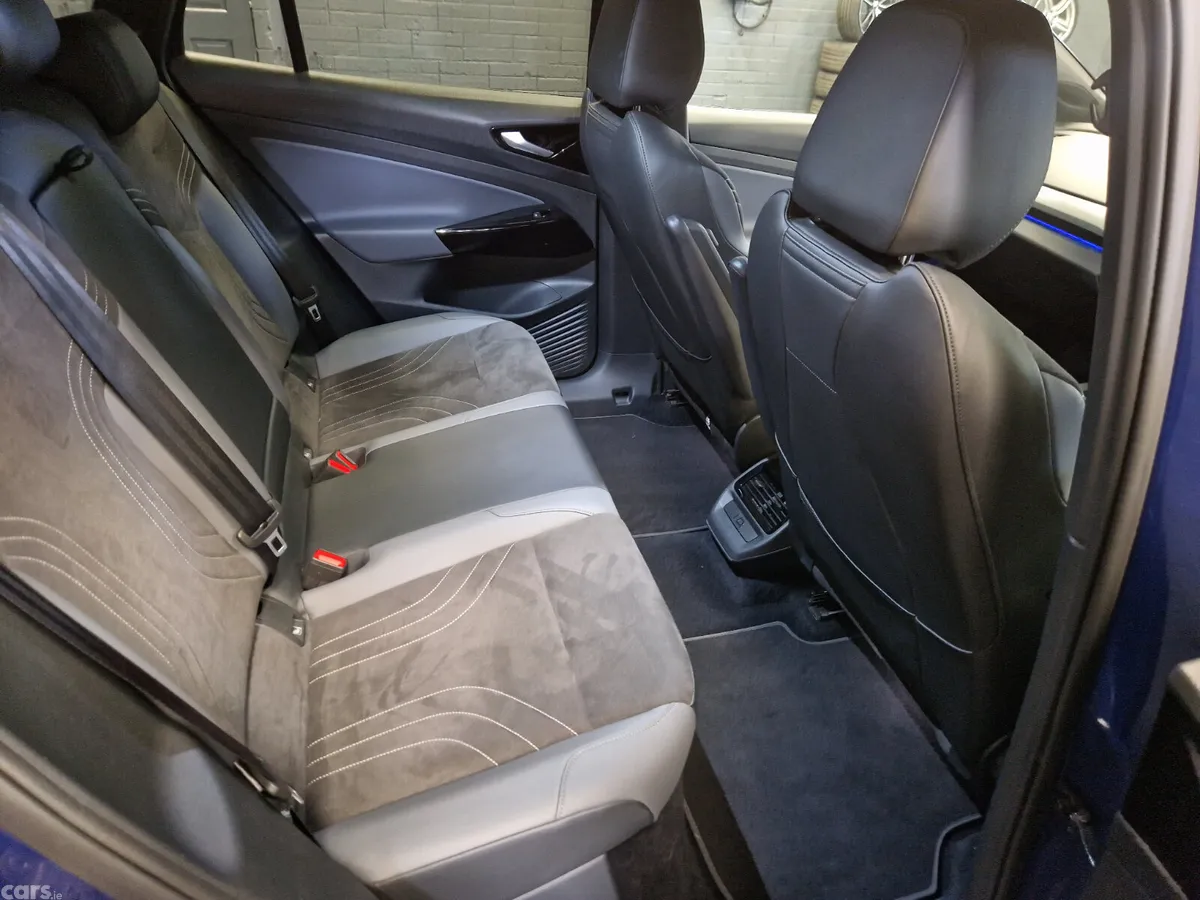 Volkswagen ID.4 Estate, Electric, 2023, Blue