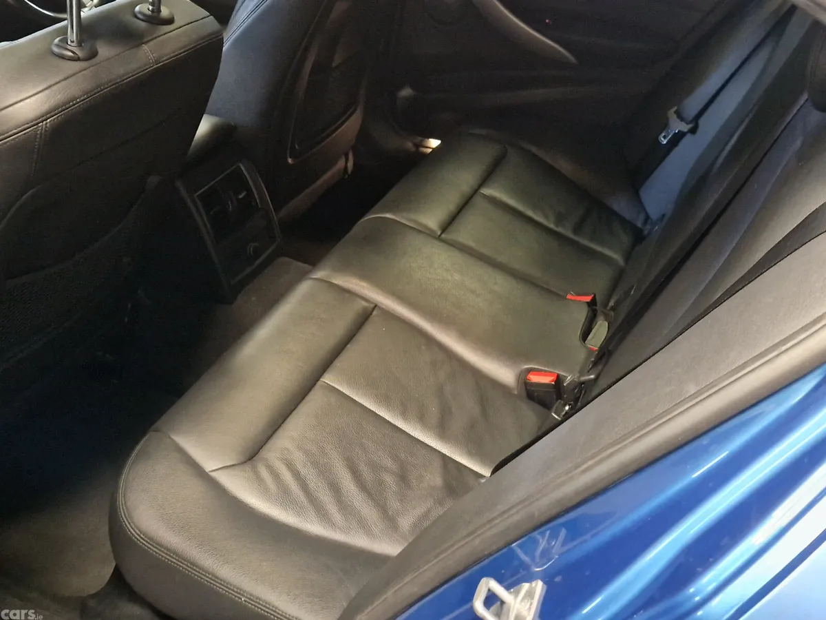 BMW 3-Series Saloon, Petrol Plug-in Hybrid, 2017, Blue