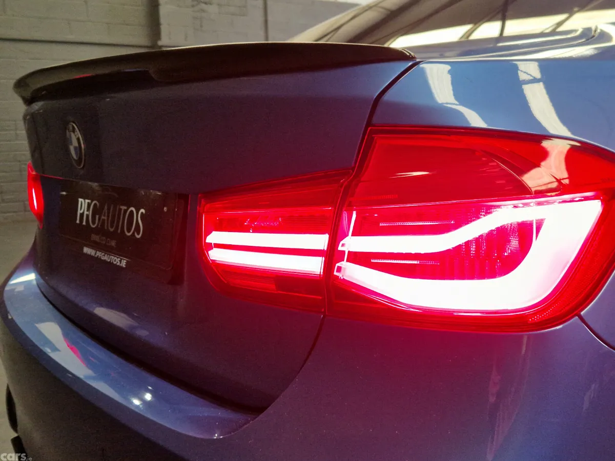 BMW 3-Series Saloon, Petrol Plug-in Hybrid, 2017, Blue