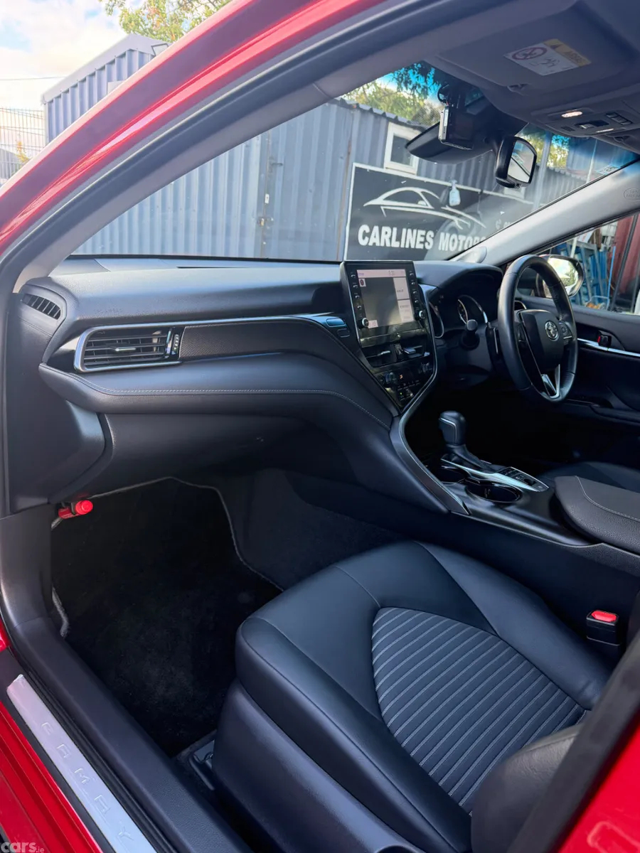 Toyota Camry Saloon, Petrol Hybrid, 2022, Red