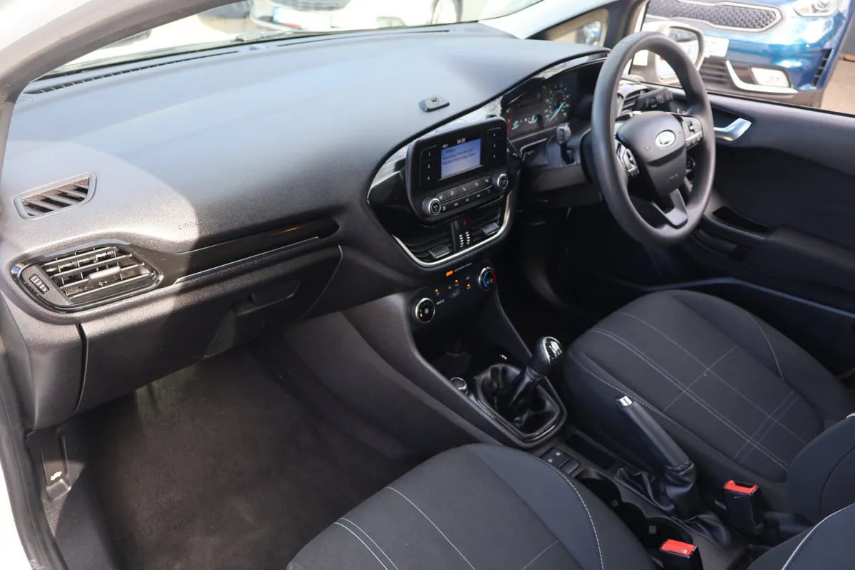 Ford Fiesta Hatchback, Petrol, 2018, White