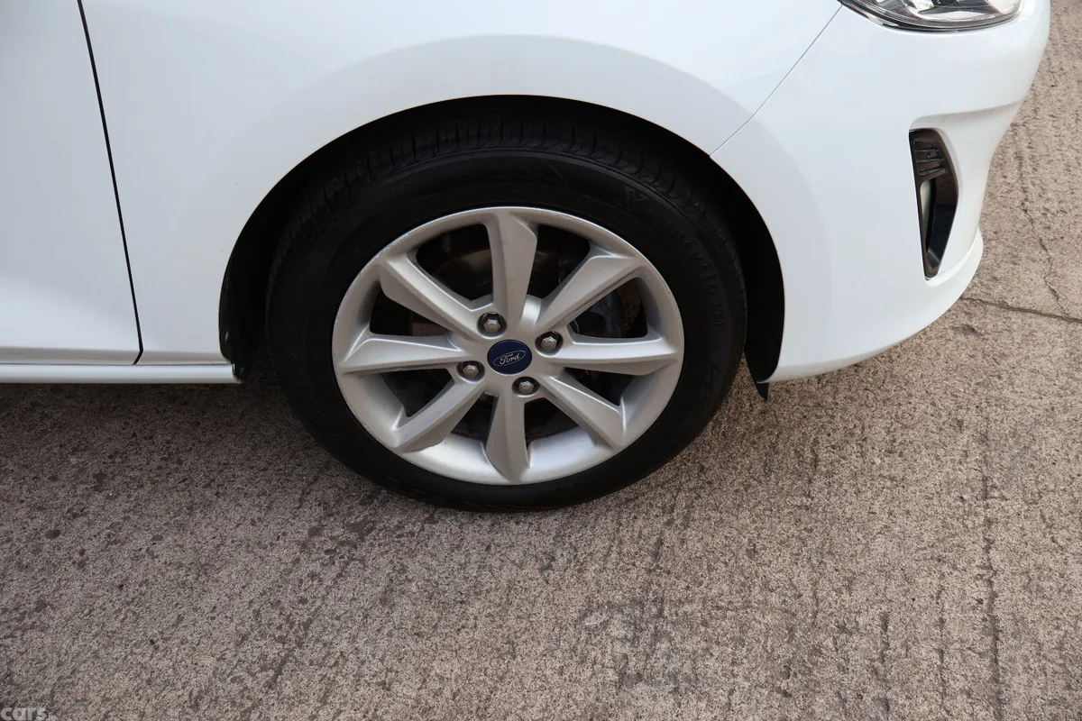 Ford Fiesta Hatchback, Petrol, 2018, White