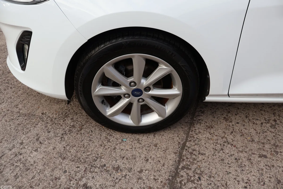 Ford Fiesta Hatchback, Petrol, 2018, White