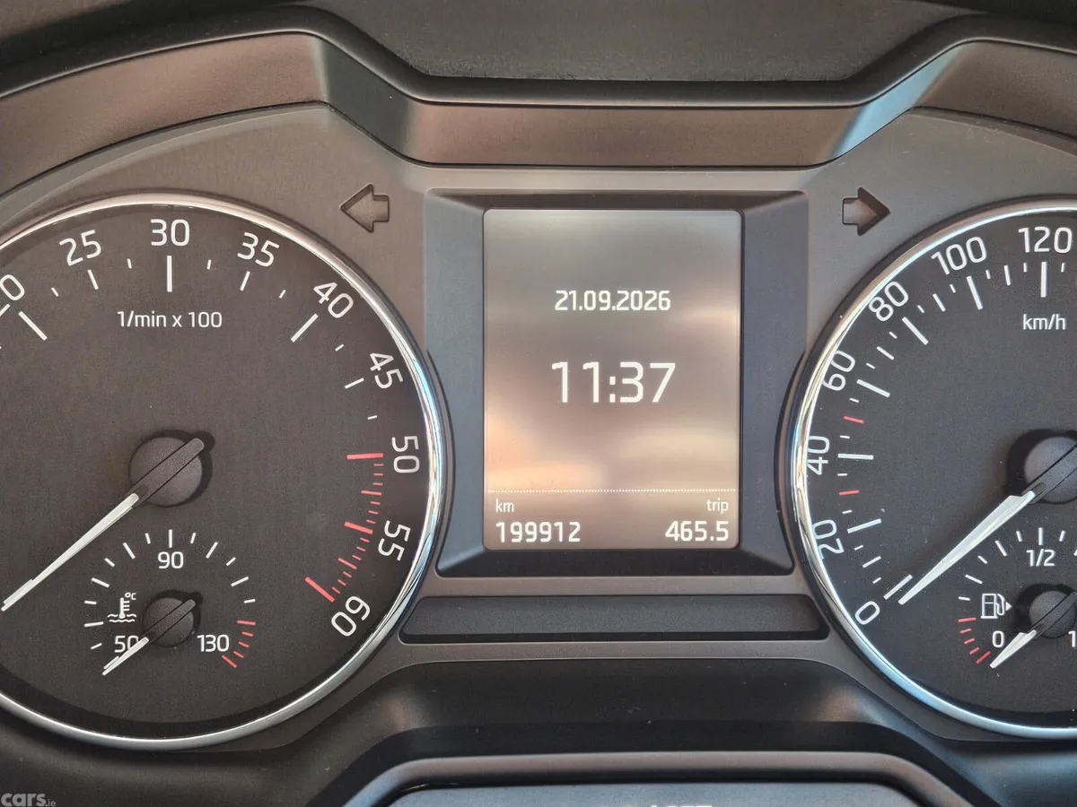 Skoda Octavia Saloon, Diesel, 2014, Silver