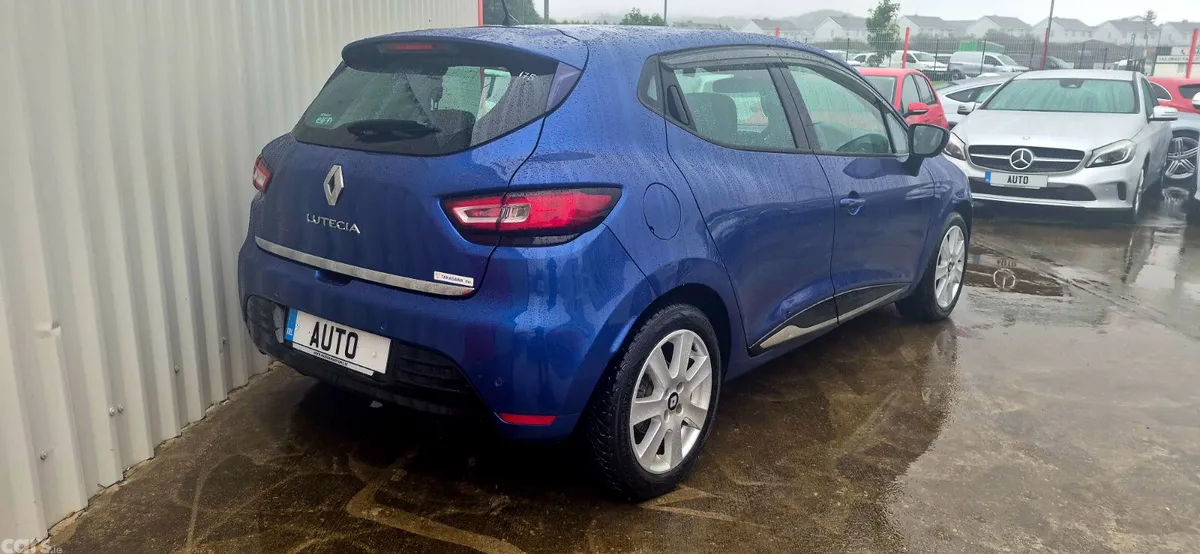 Renault Clio Hatchback, Petrol, 2017, Blue