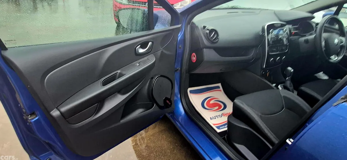 Renault Clio Hatchback, Petrol, 2017, Blue