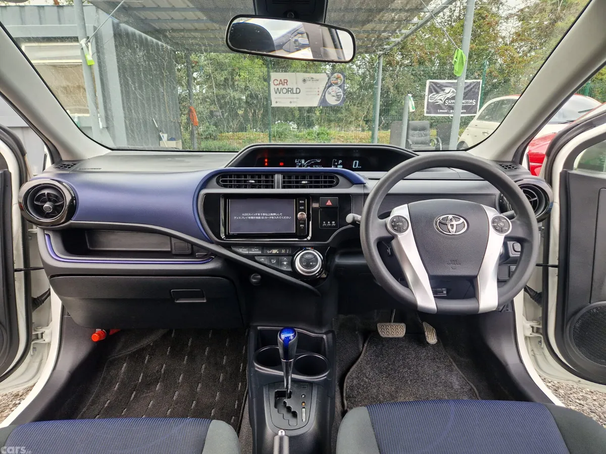 Toyota Aqua Hatchback, Petrol Hybrid, 2017, White