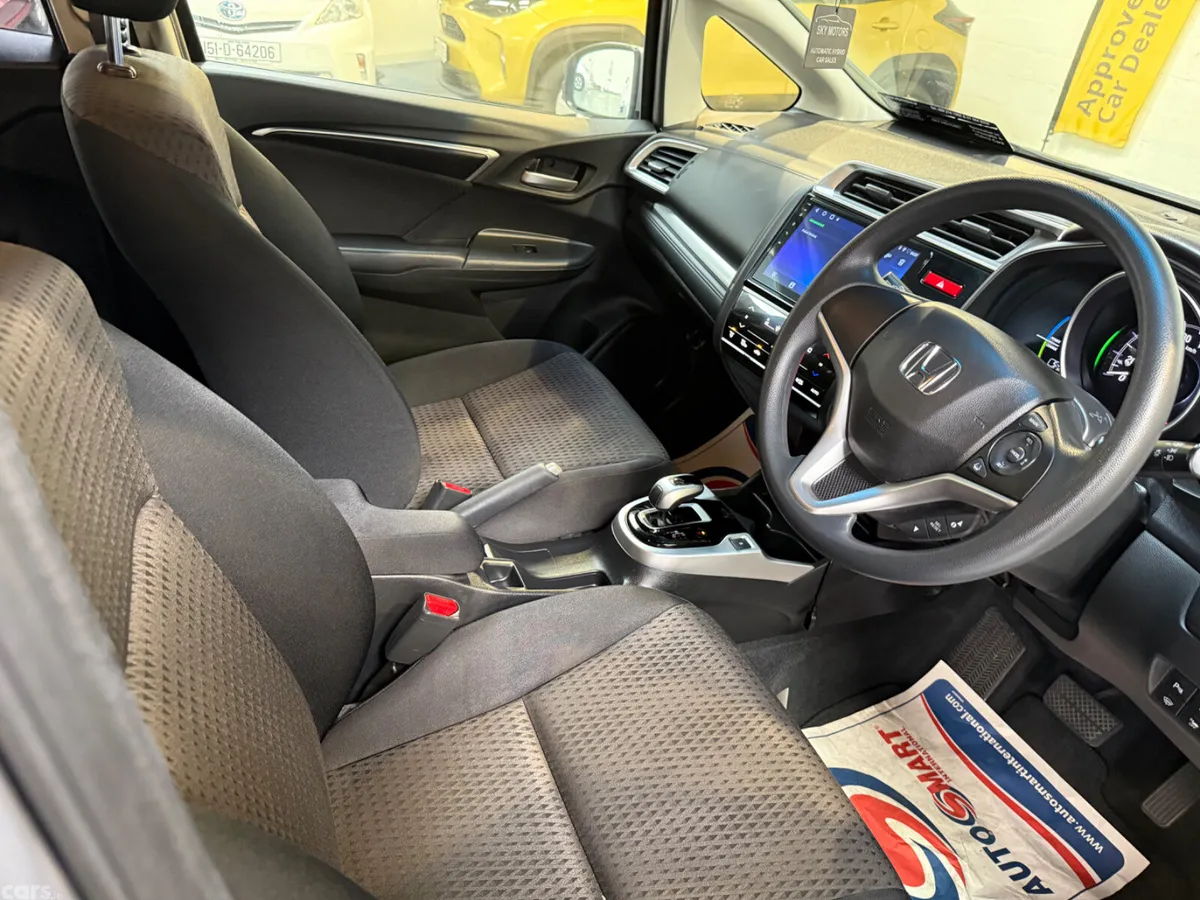 Honda Fit Hatchback, Petrol Hybrid, 2019, Silver