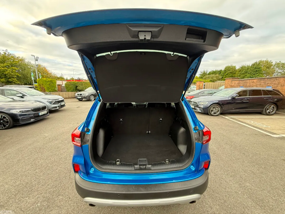 Ford Kuga SUV, Petrol Plug-in Hybrid, 2024, Blue