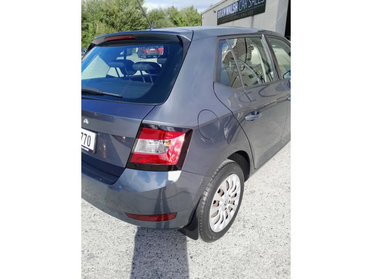 Skoda Fabia Hatchback, Petrol, 2020, Grey