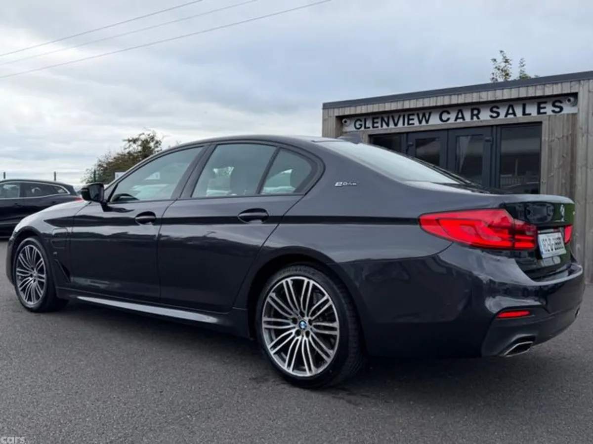 BMW 5-Series Saloon, Petrol Plug-in Hybrid, 2018, Grey