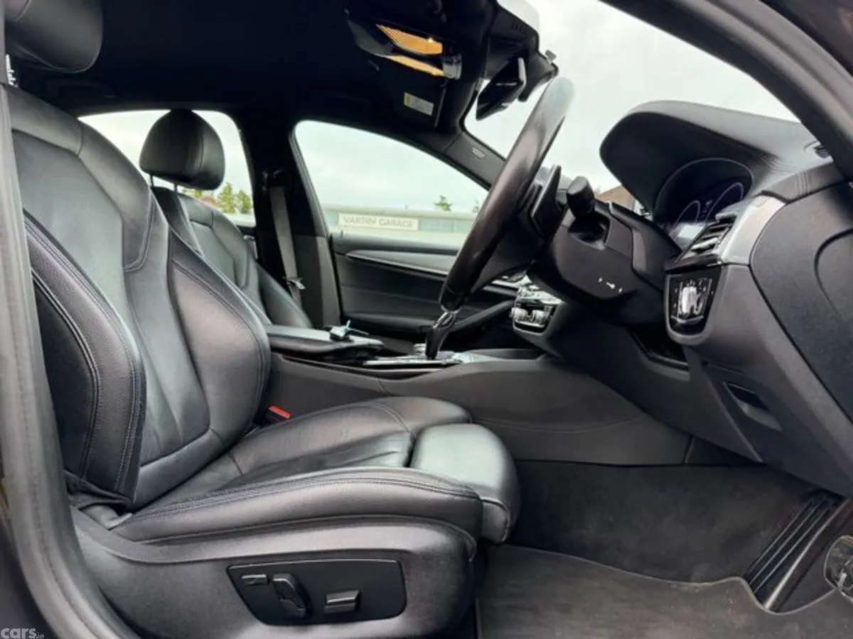 BMW 5-Series Saloon, Petrol Plug-in Hybrid, 2018, Grey