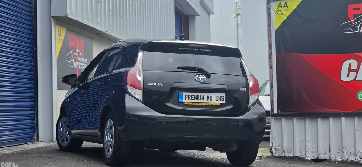 Toyota Aqua Hatchback, Petrol Hybrid, 2015, Black